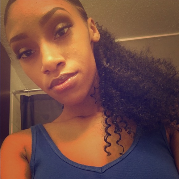 Meet your Posher, Rochelle - Picture 1 of 1